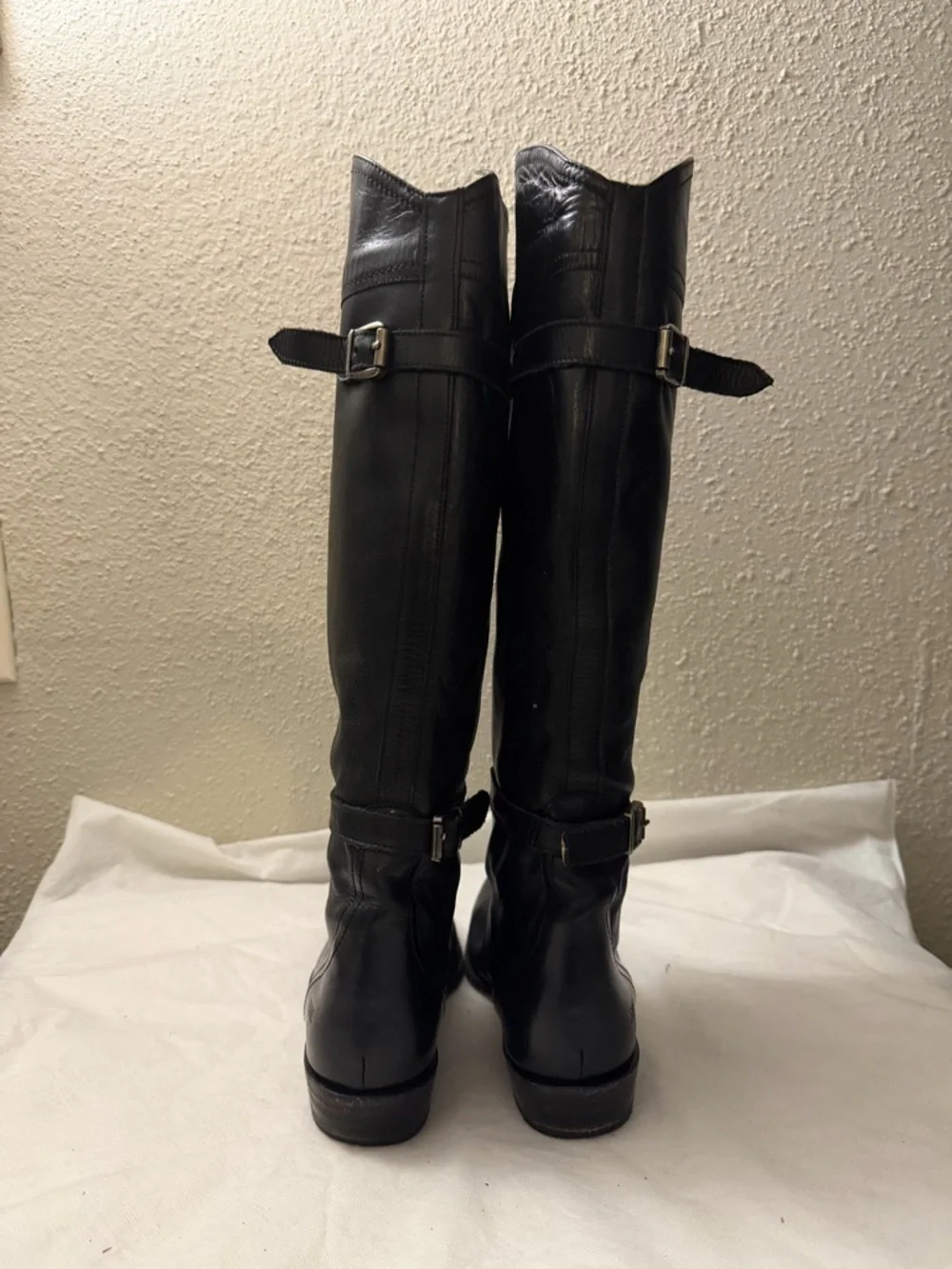 Frye black long Leather women boot, sz 7, pre-owned